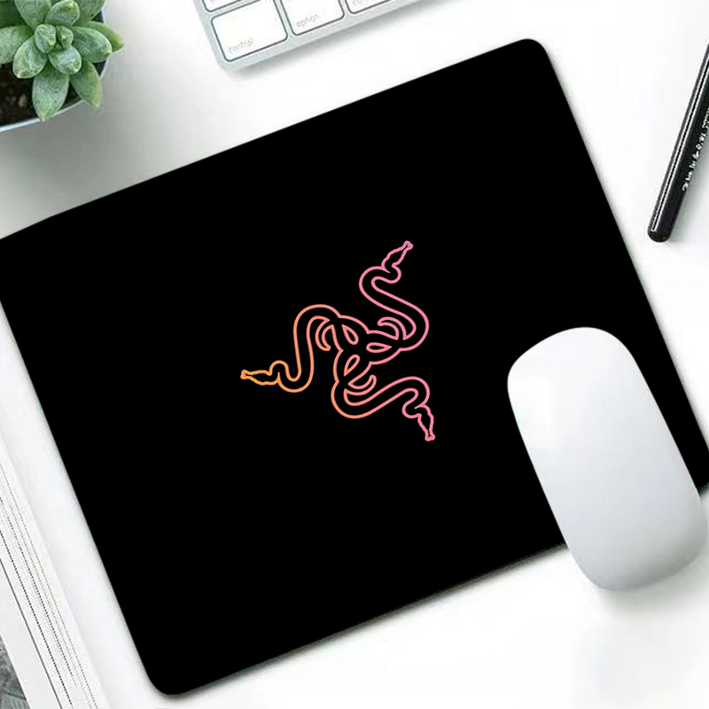Razer Luxury Mouse Pad Anime G - Pc Gaming Lounge review and price